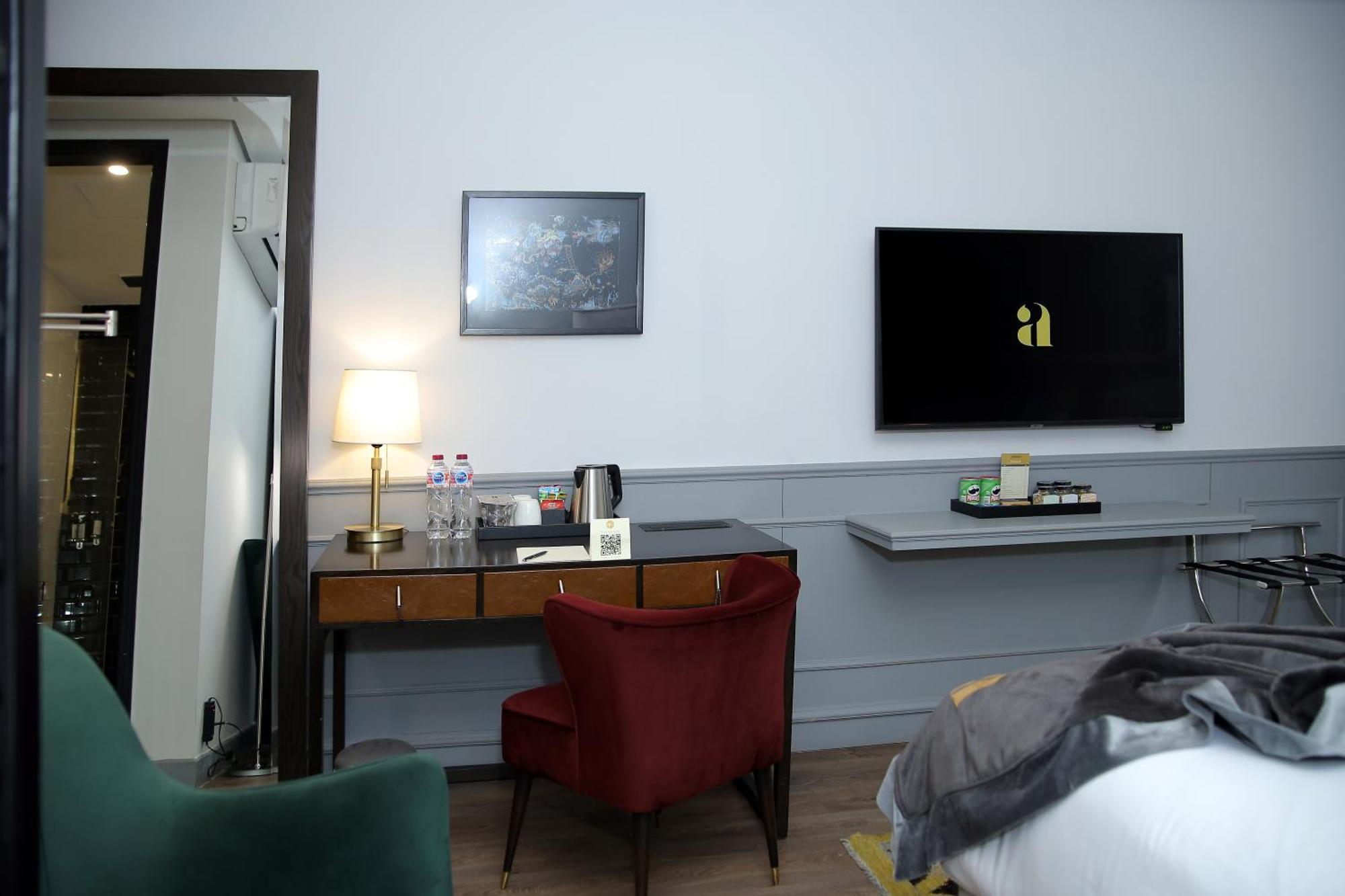 Ambiance Boutique Art Hotel Lahore Ruang foto A room at the hotel