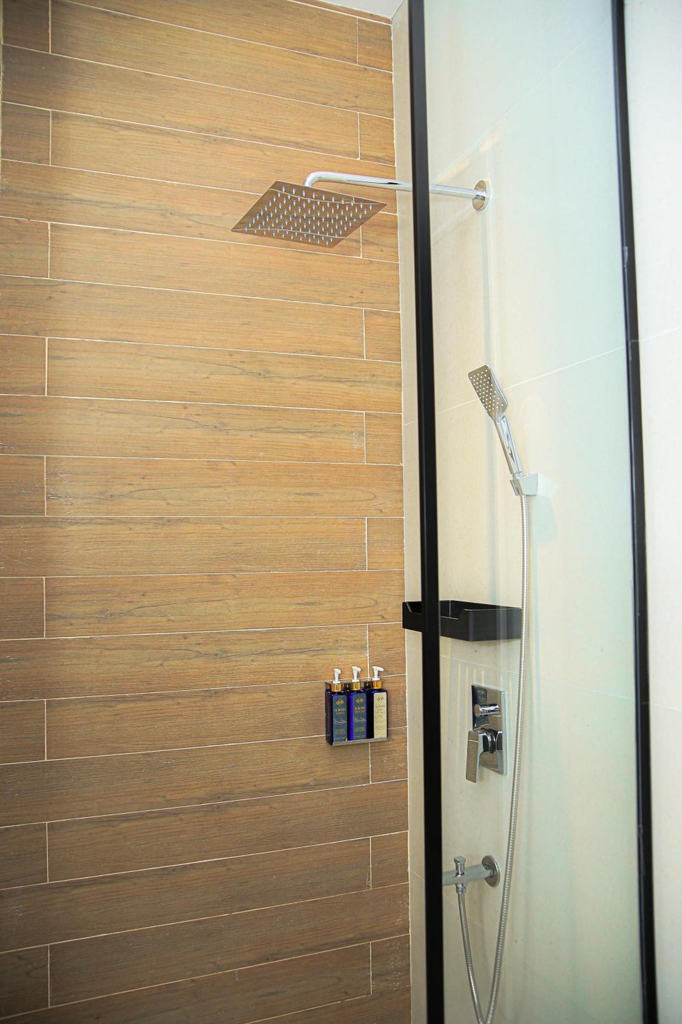 Ambiance Boutique Art Hotel Lahore Ruang foto A shower